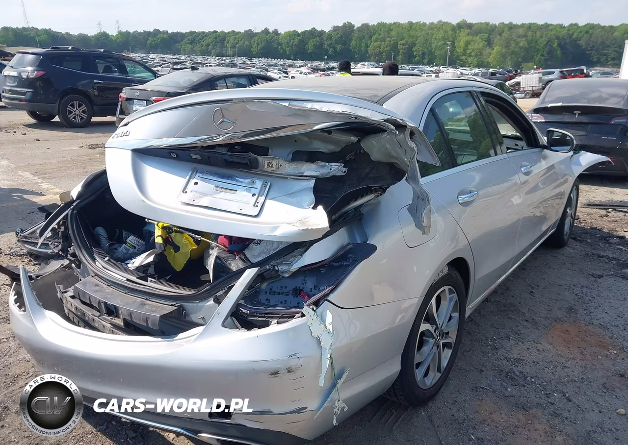 2015 Mercedes-Benz C 300 4Matic VIN:55SWF4KB5FU004620 - 4