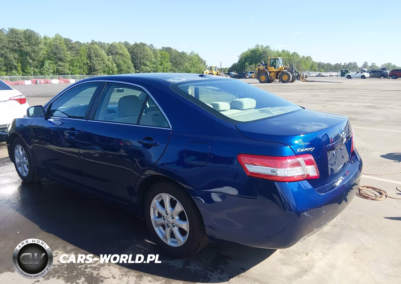 2011 Toyota Camry Le VIN:4T1BF3EK4BU679586 - 3