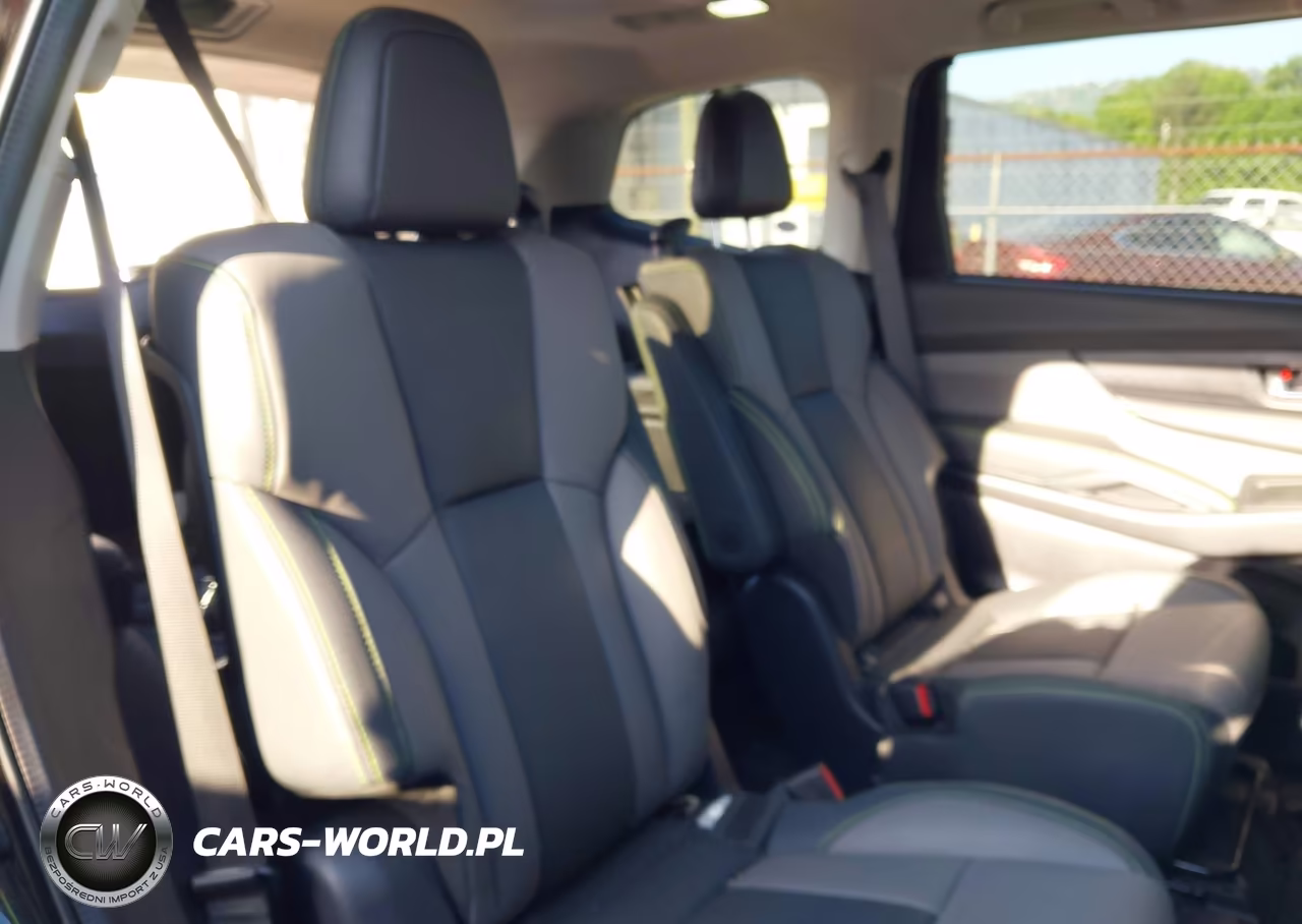 2023 Subaru Ascent Onyx Edition 7-Passenger VIN:4S4WMAHD8P3463889 - 8