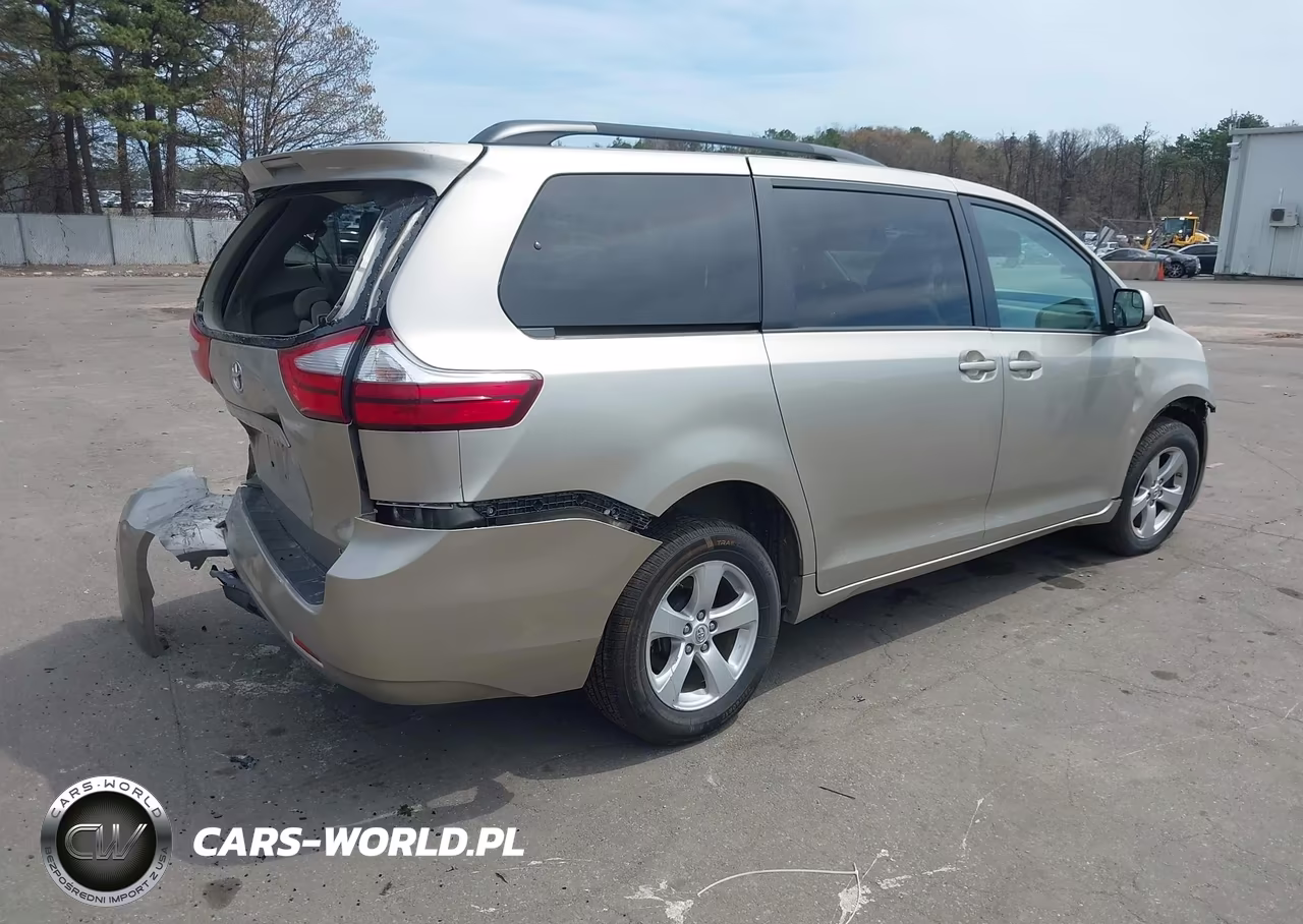 2017 Toyota Sienna Le 8 Passenger VIN:5TDKZ3DC7HS766949 - 4