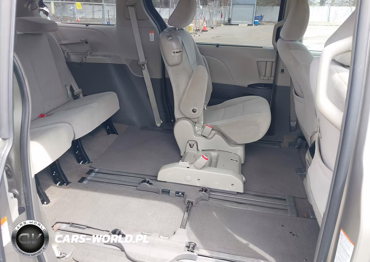 2017 Toyota Sienna Le 8 Passenger VIN:5TDKZ3DC7HS766949 - 8
