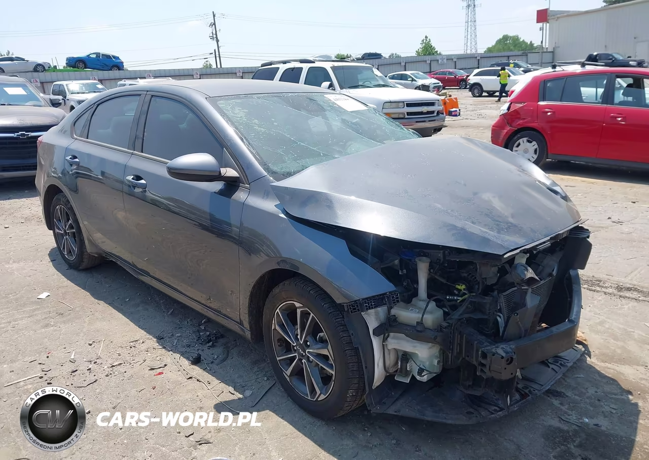 2023 Kia Forte Lxs – zdjęcie 1 z 16