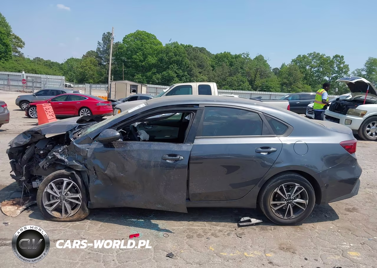 2023 Kia Forte Lxs VIN:3KPF24AD5PE655186 - 14
