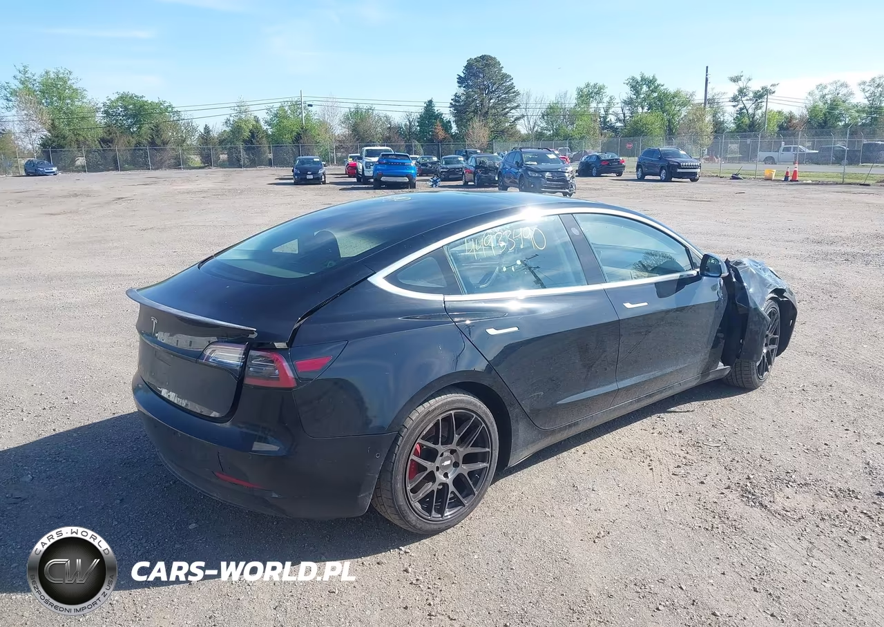 2018 Tesla Model 3 Long Range-Performance VIN:5YJ3E1EBXJF072437 - 4