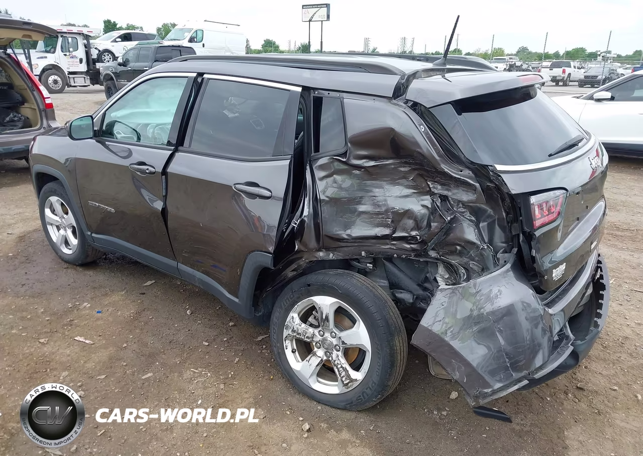 2018 Jeep Compass Latitude VIN:3C4NJCBB2JT122981 - 3