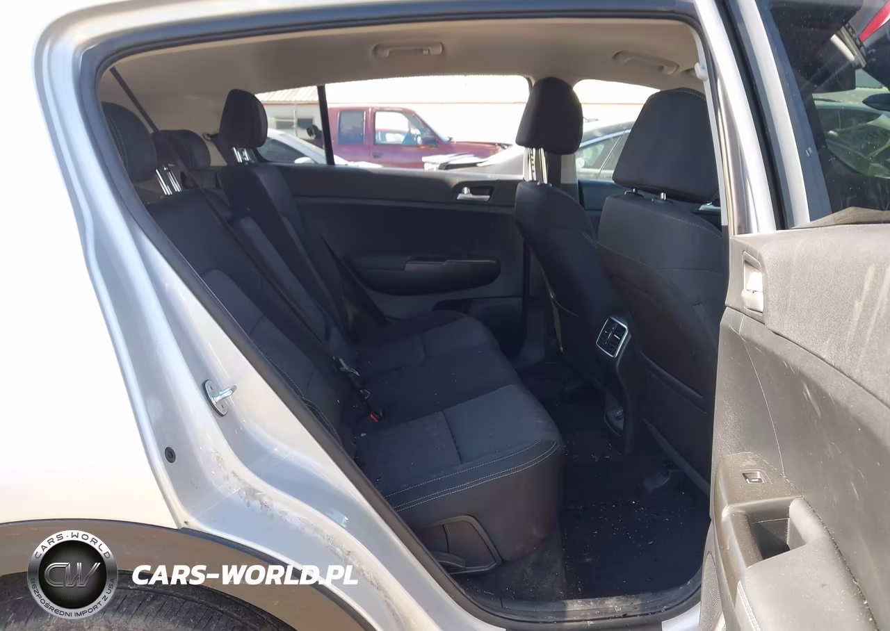 2020 Kia Sportage Lx VIN:KNDPM3AC4L7737694 - 8