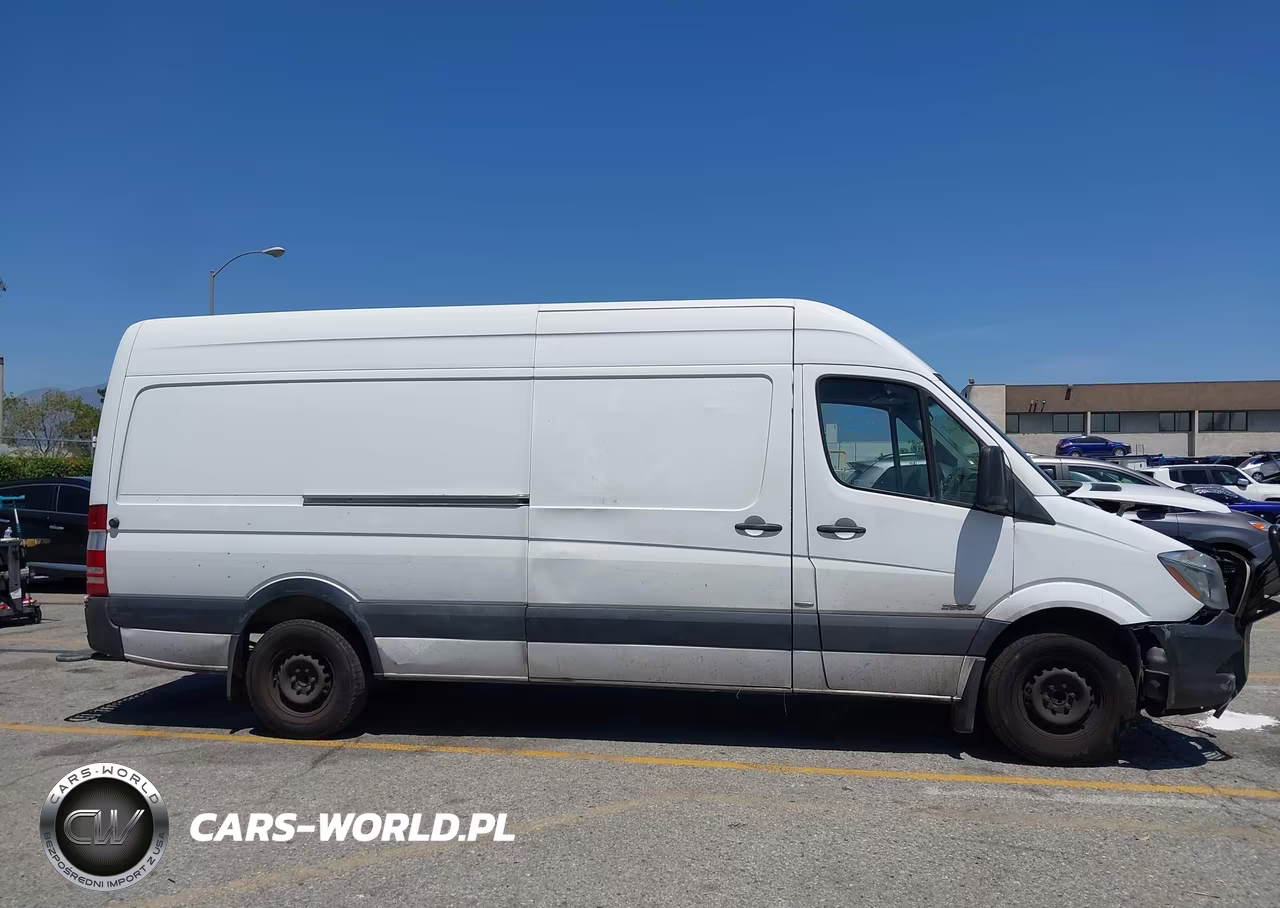 2014 Mercedes-Benz Sprinter 2500 High Roof VIN:WD3PE8DE2E5902240 - 13