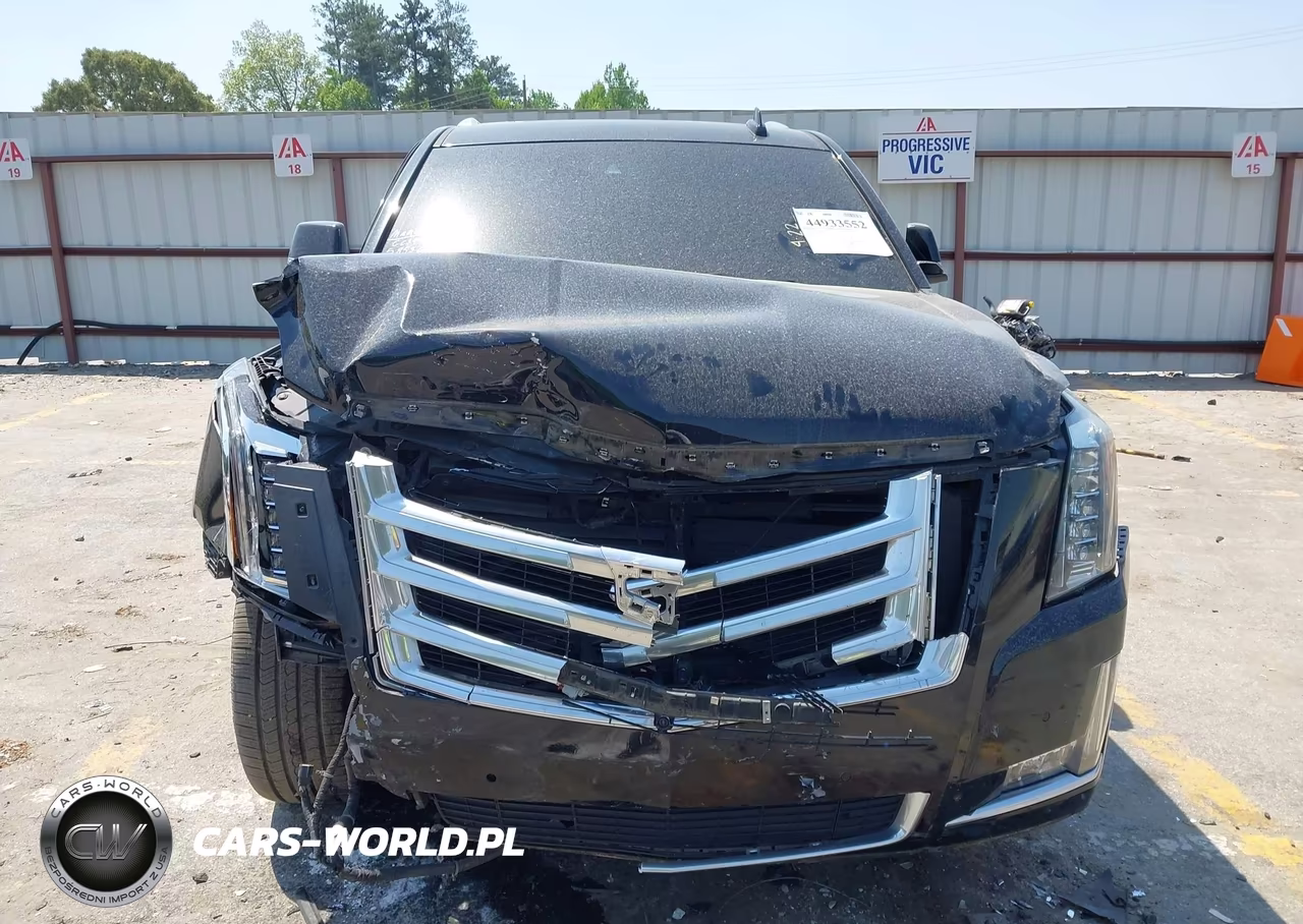 2018 Cadillac Escalade Luxury VIN:1GYS4BKJ0JR371584 - 12
