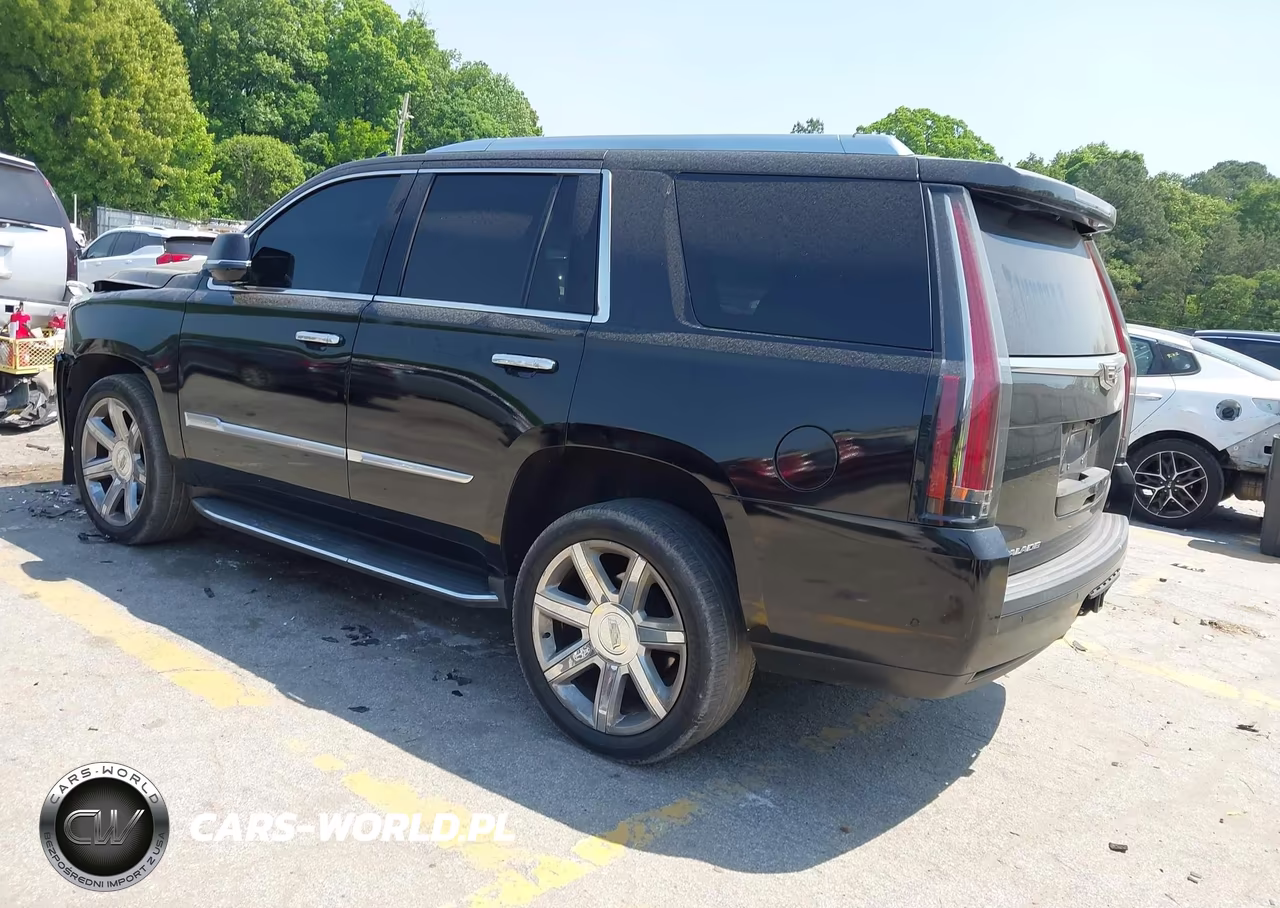 2018 Cadillac Escalade Luxury VIN:1GYS4BKJ0JR371584 - 3