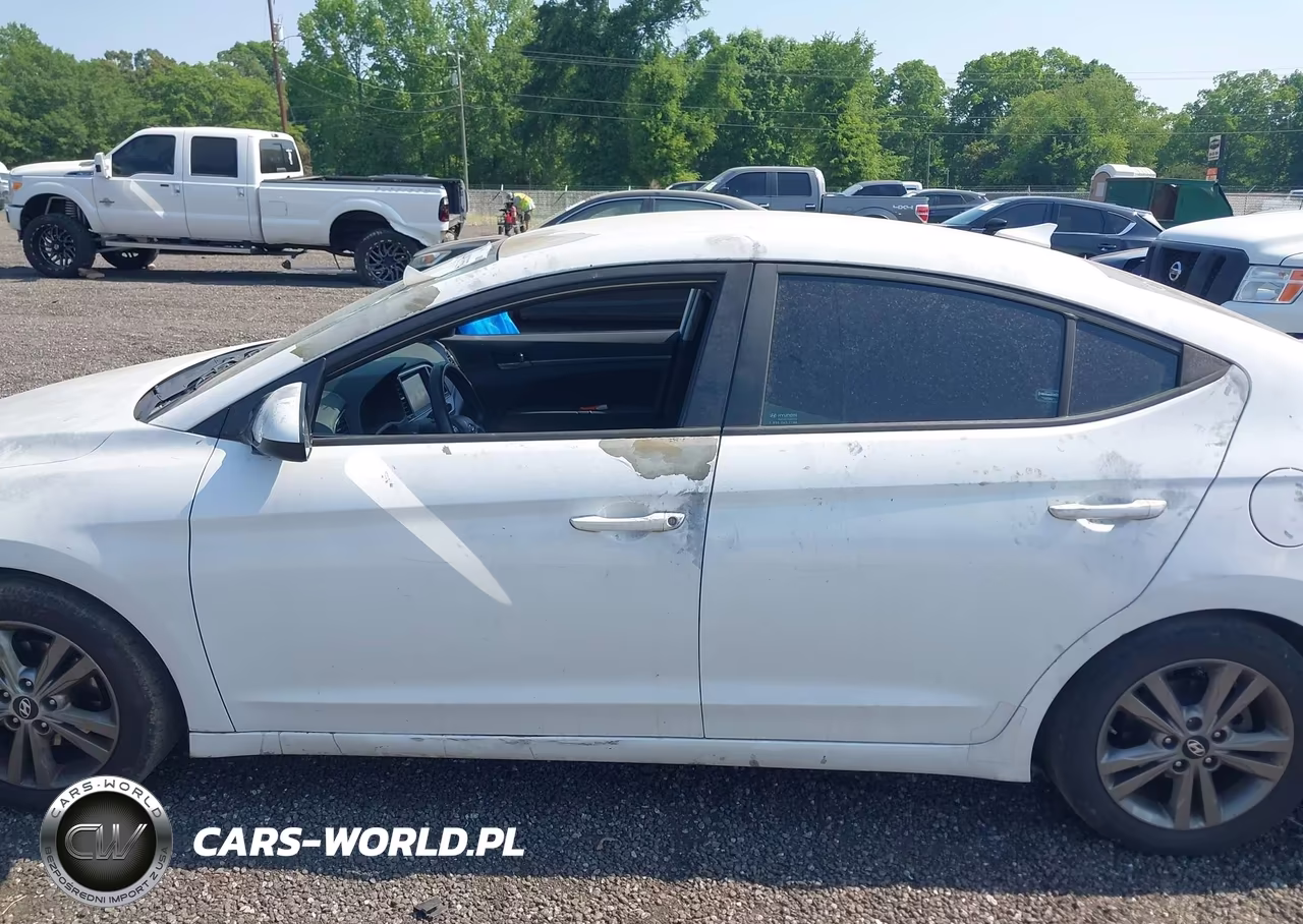 2018 Hyundai Elantra Sel VIN:5NPD84LF4JH362094 - 13