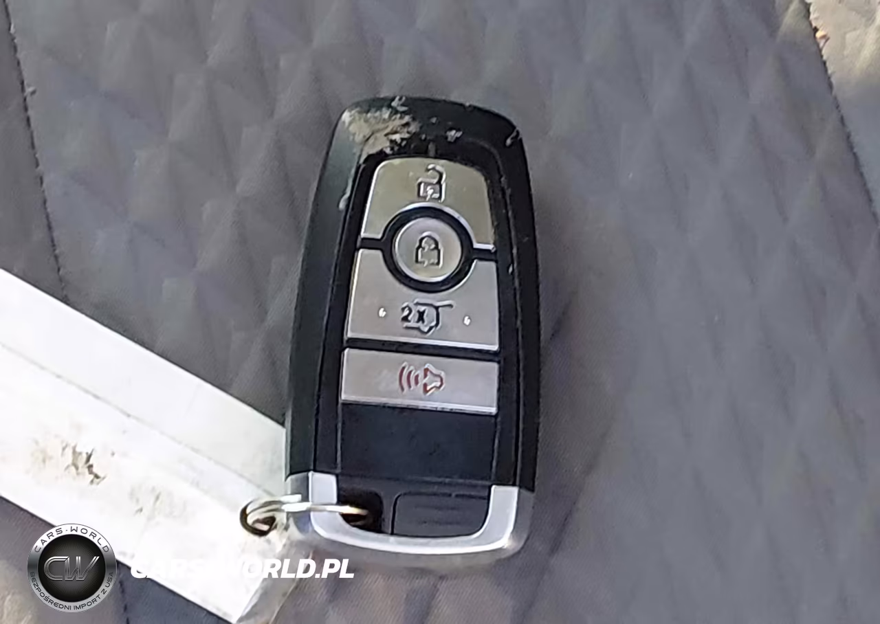 2020 Ford Escape Se VIN:1FMCU0G6XLUC64105 - 11