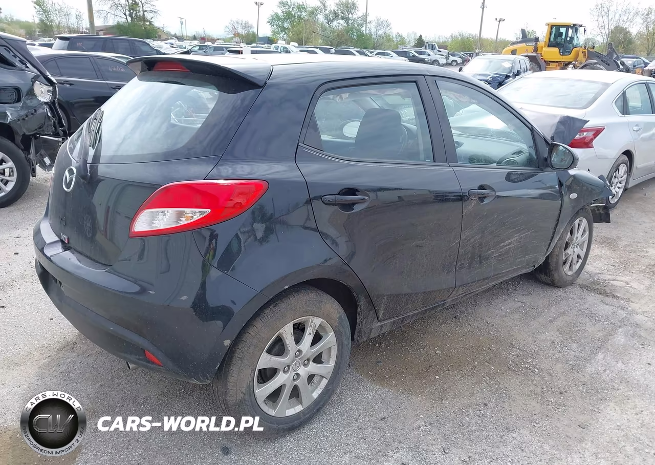 2014 Mazda Mazda2 Touring VIN:JM1DE1LY5E0176804 - 4