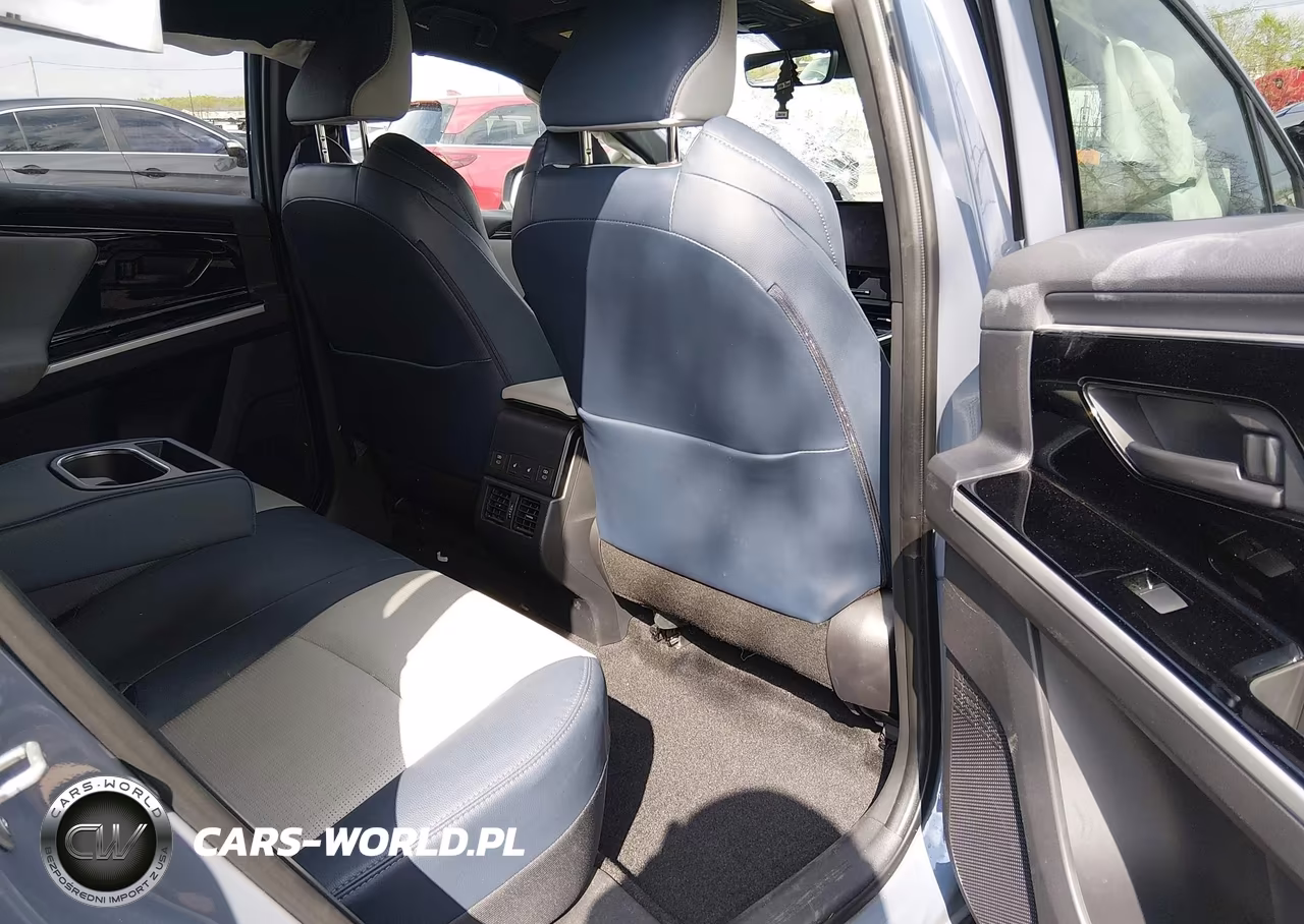 2024 Subaru Solterra Limited VIN:JTMABABA3RA078984 - 8
