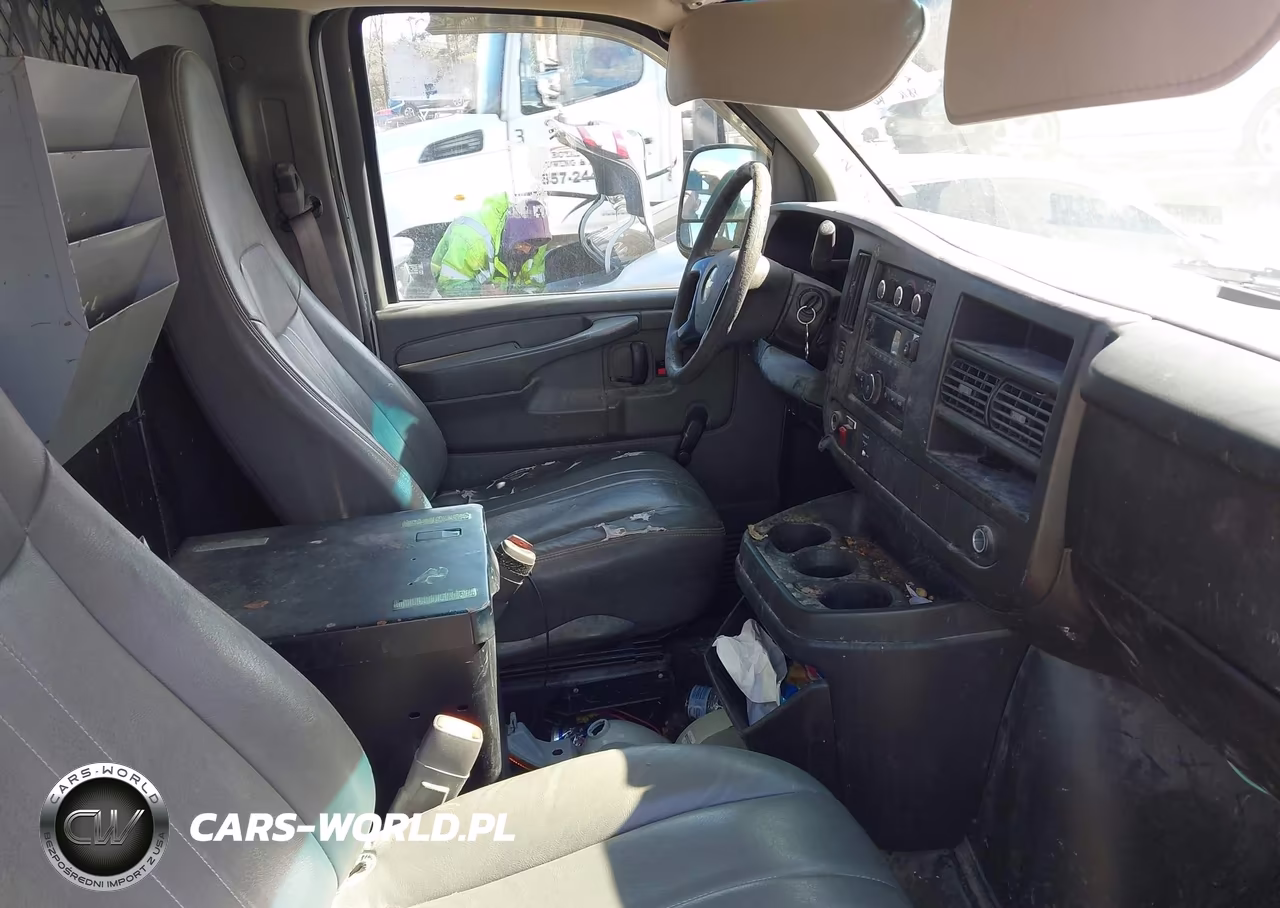 2010 Chevrolet Express 2500 Work Van VIN:1GCZGFBG9A1163984 - 5