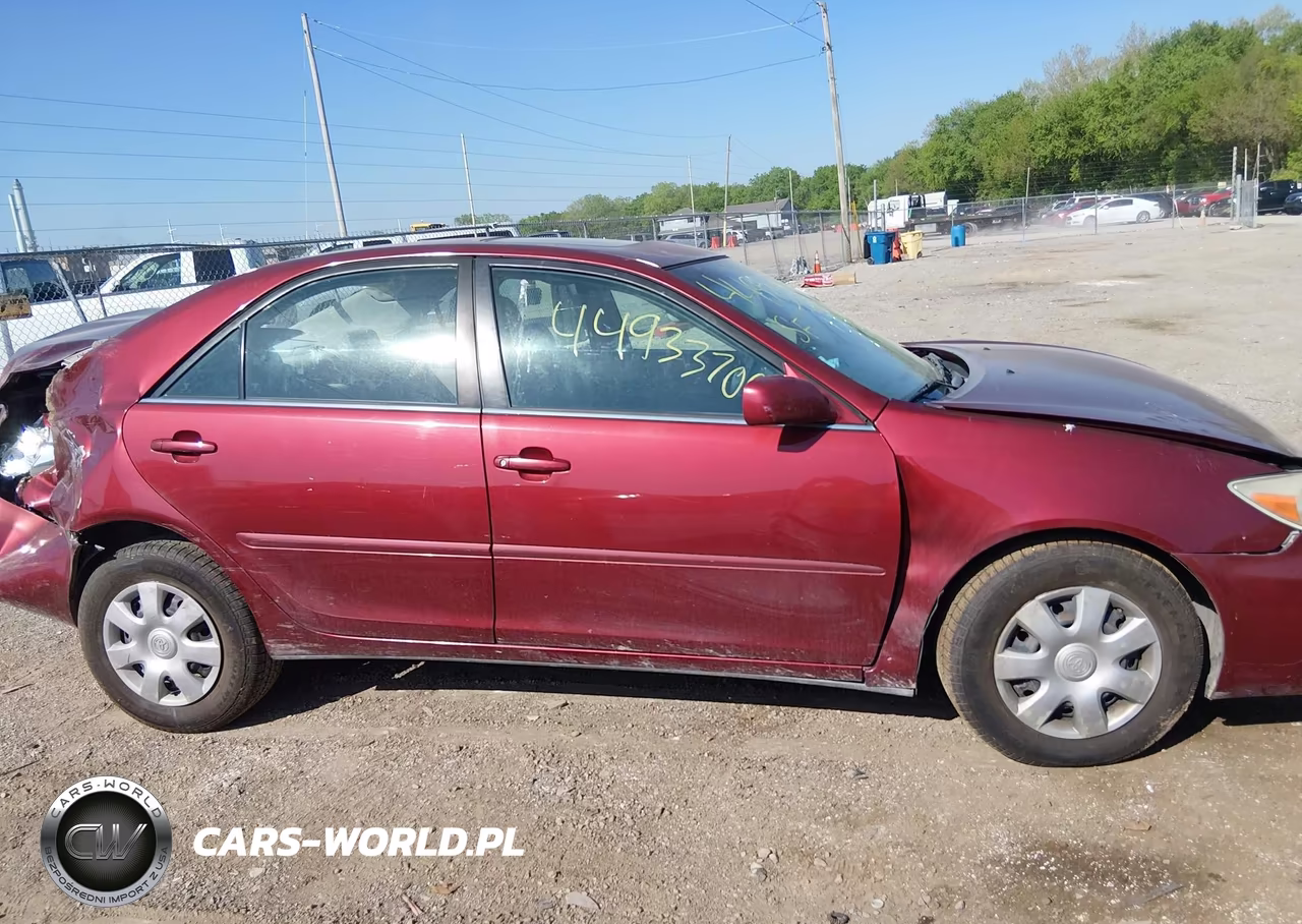 2003 Toyota Camry Le VIN:4T1BE32K63U147927 - 13
