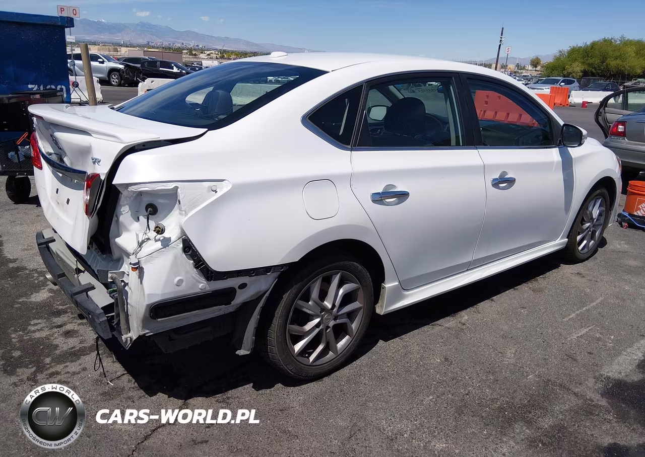 2015 Nissan Sentra Sr VIN:3N1AB7AP5FY375872 - 4
