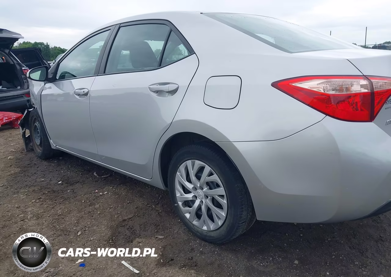 2017 Toyota Corolla Le VIN:5YFBURHE6HP581314 - 21