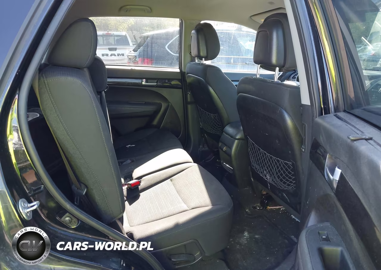 2014 Kia Sorento Lx VIN:5XYKTCA67EG436110 - 8