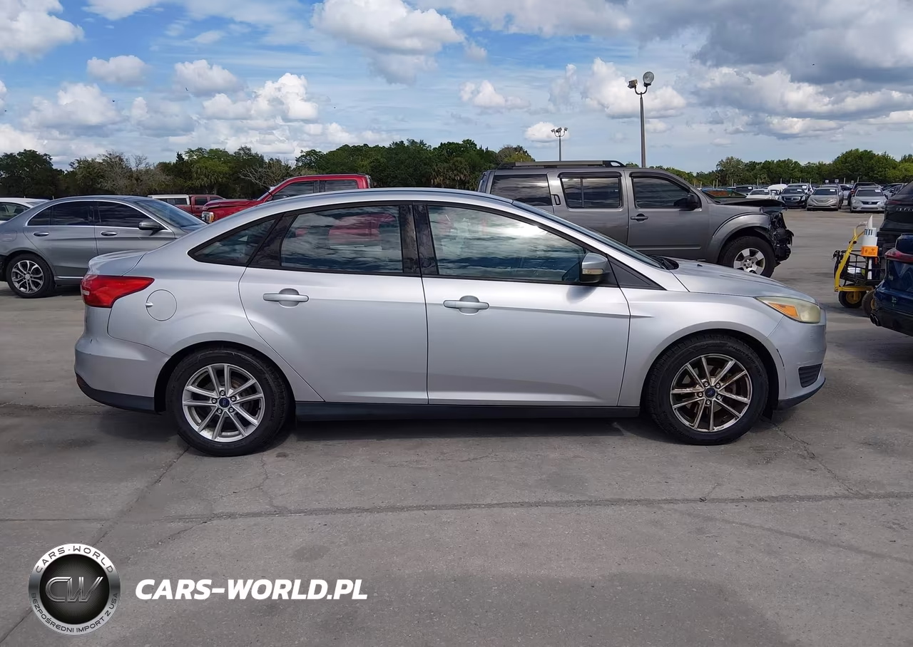 2016 Ford Focus Se VIN:1FADP3F29GL341001 - 13