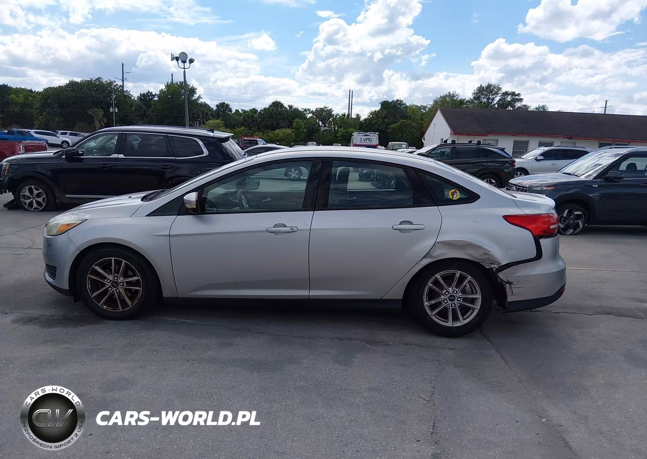 2016 Ford Focus Se VIN:1FADP3F29GL341001 - 14