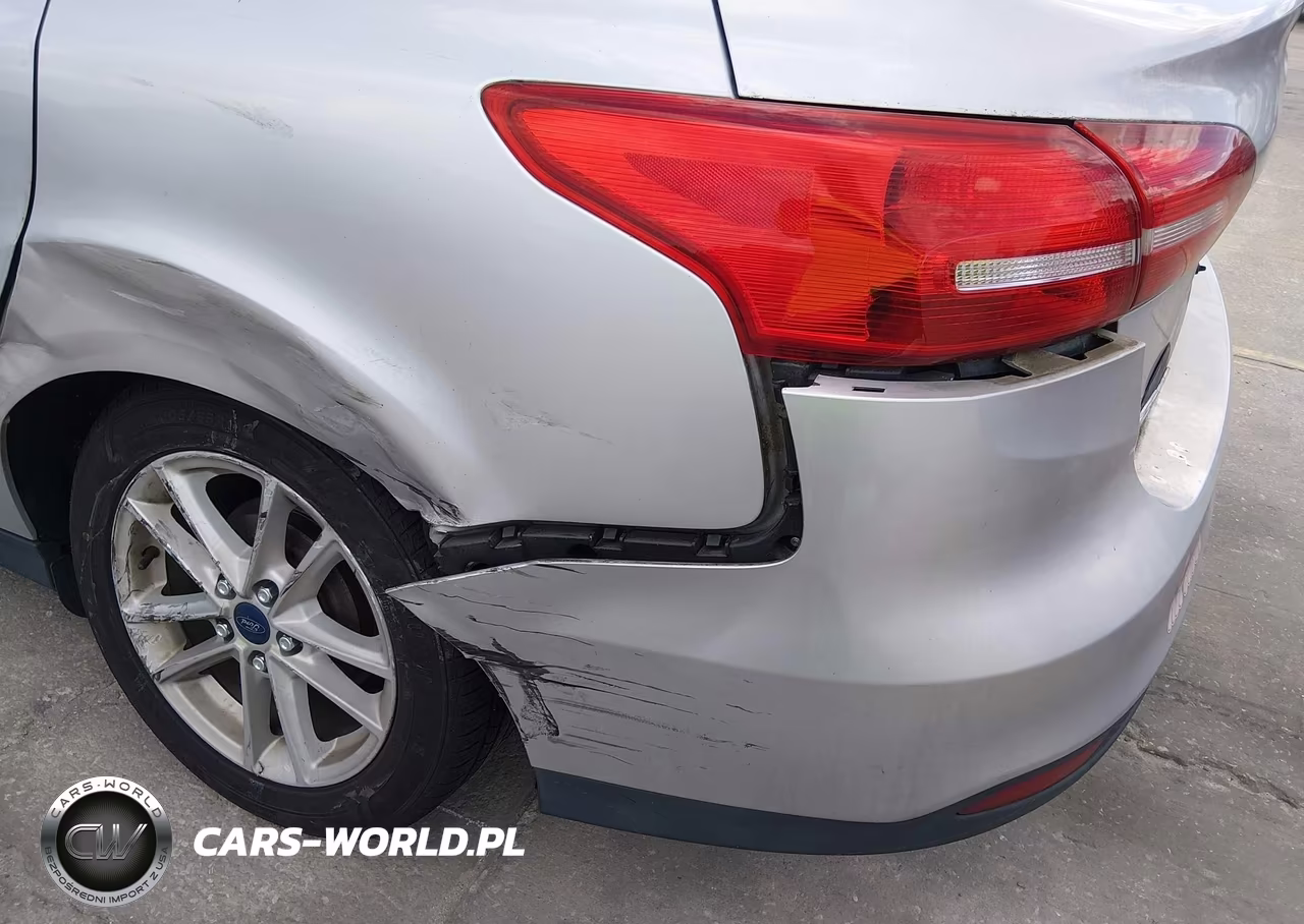 2016 Ford Focus Se VIN:1FADP3F29GL341001 - 6