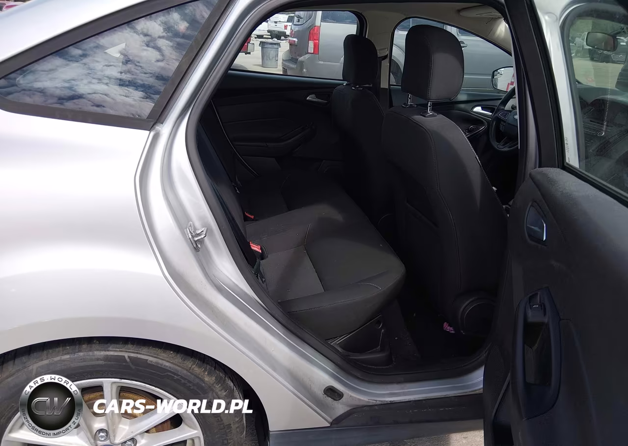 2016 Ford Focus Se VIN:1FADP3F29GL341001 - 8