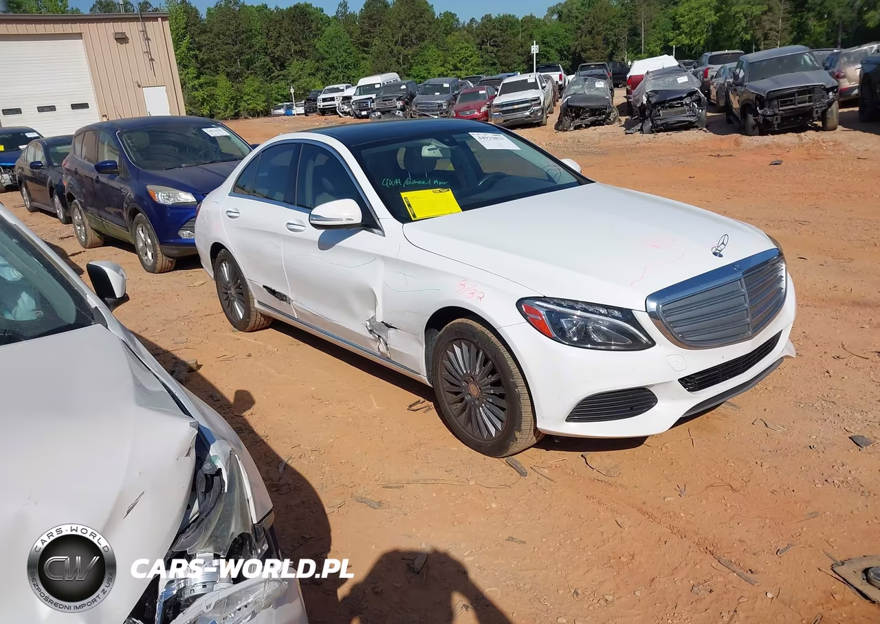 2015 Mercedes-Benz C 300 Luxury 4Matic