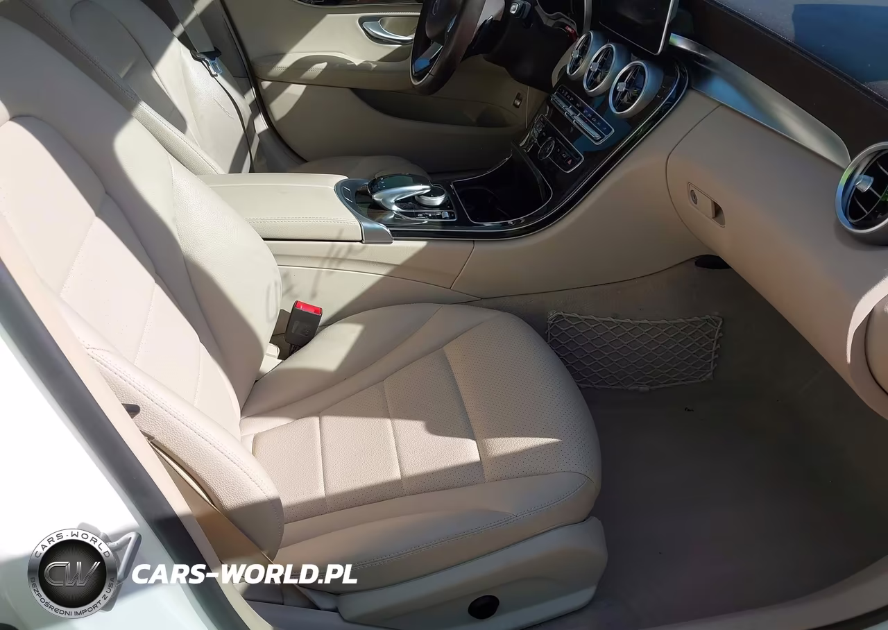 2015 Mercedes-Benz C 300 Luxury 4Matic VIN:55SWF4KB2FU033525 - 5