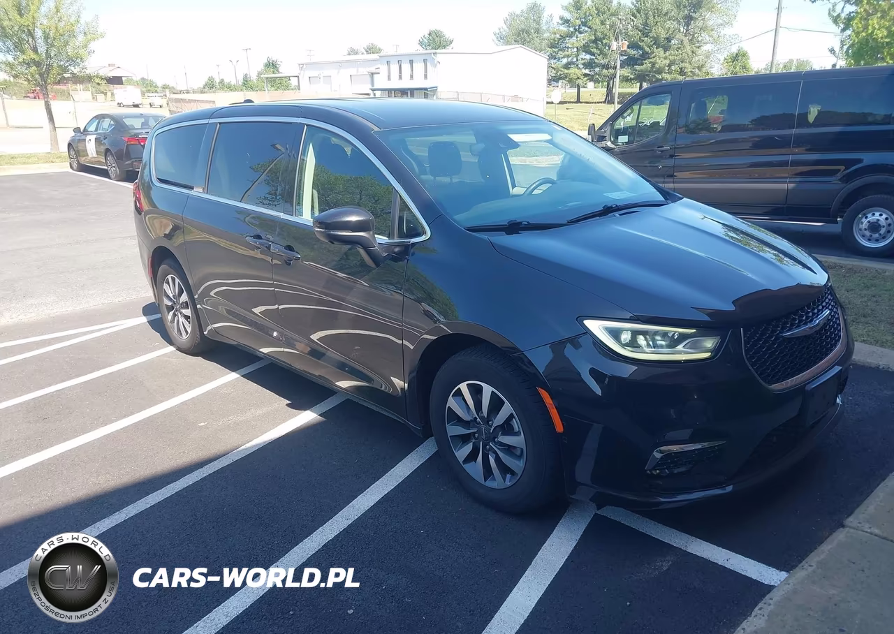 2023 Chrysler Pacifica Hybrid Touring L