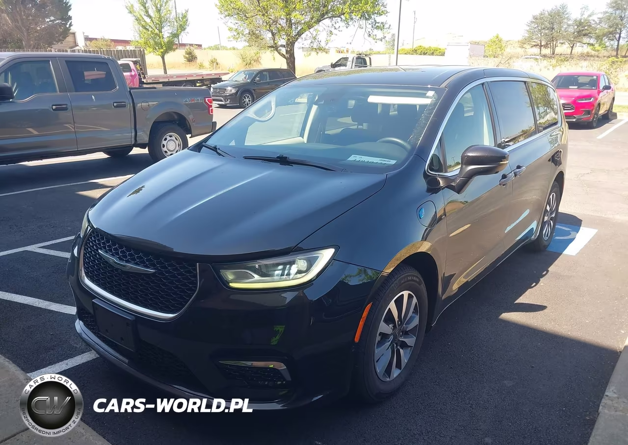 2023 Chrysler Pacifica Hybrid Touring L VIN:2C4RC1L79PR518248 - 2