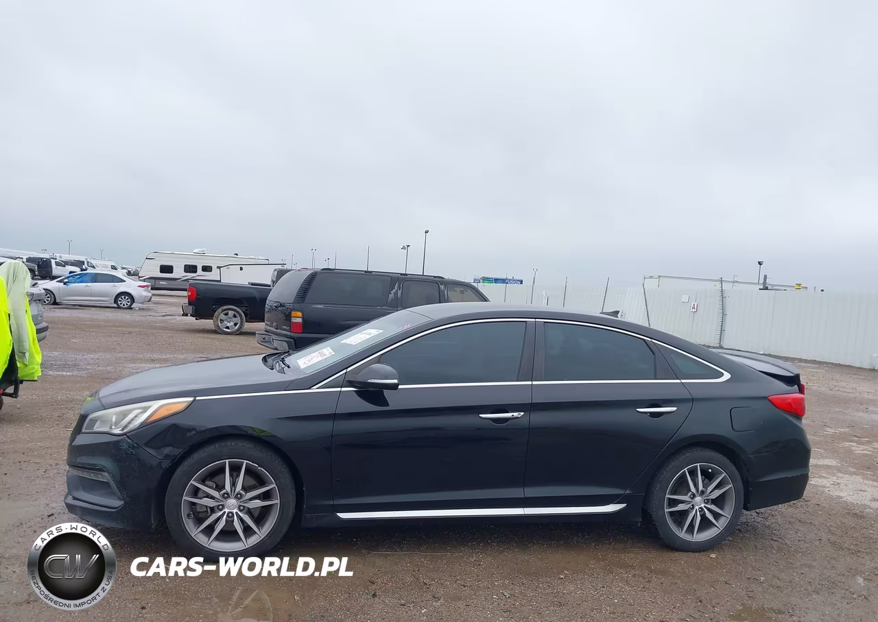 2015 Hyundai Sonata Sport 2.0T VIN:5NPE34ABXFH197517 - 14