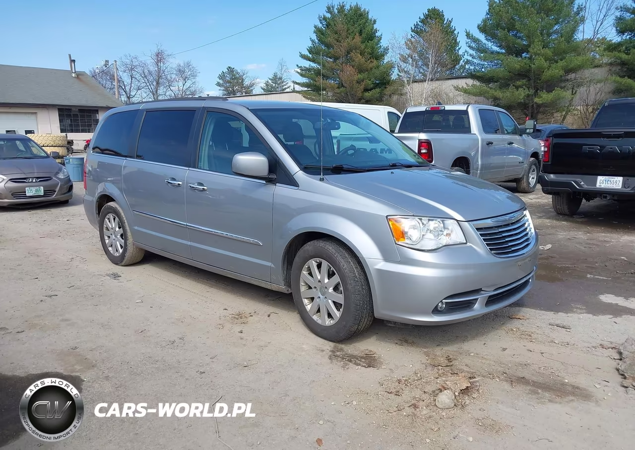 2015 Chrysler Town & Country Touring