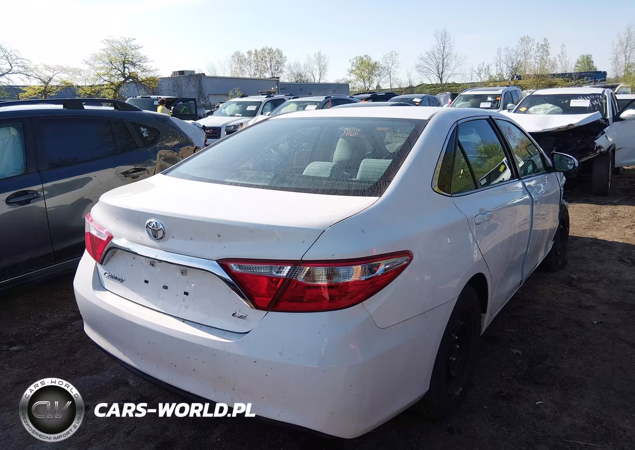 2017 Toyota Camry Le VIN:4T1BF1FK2HU307966 - 4