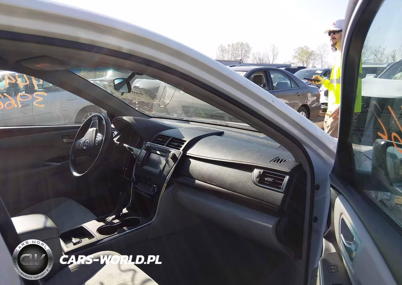 2017 Toyota Camry Le VIN:4T1BF1FK2HU307966 - 5