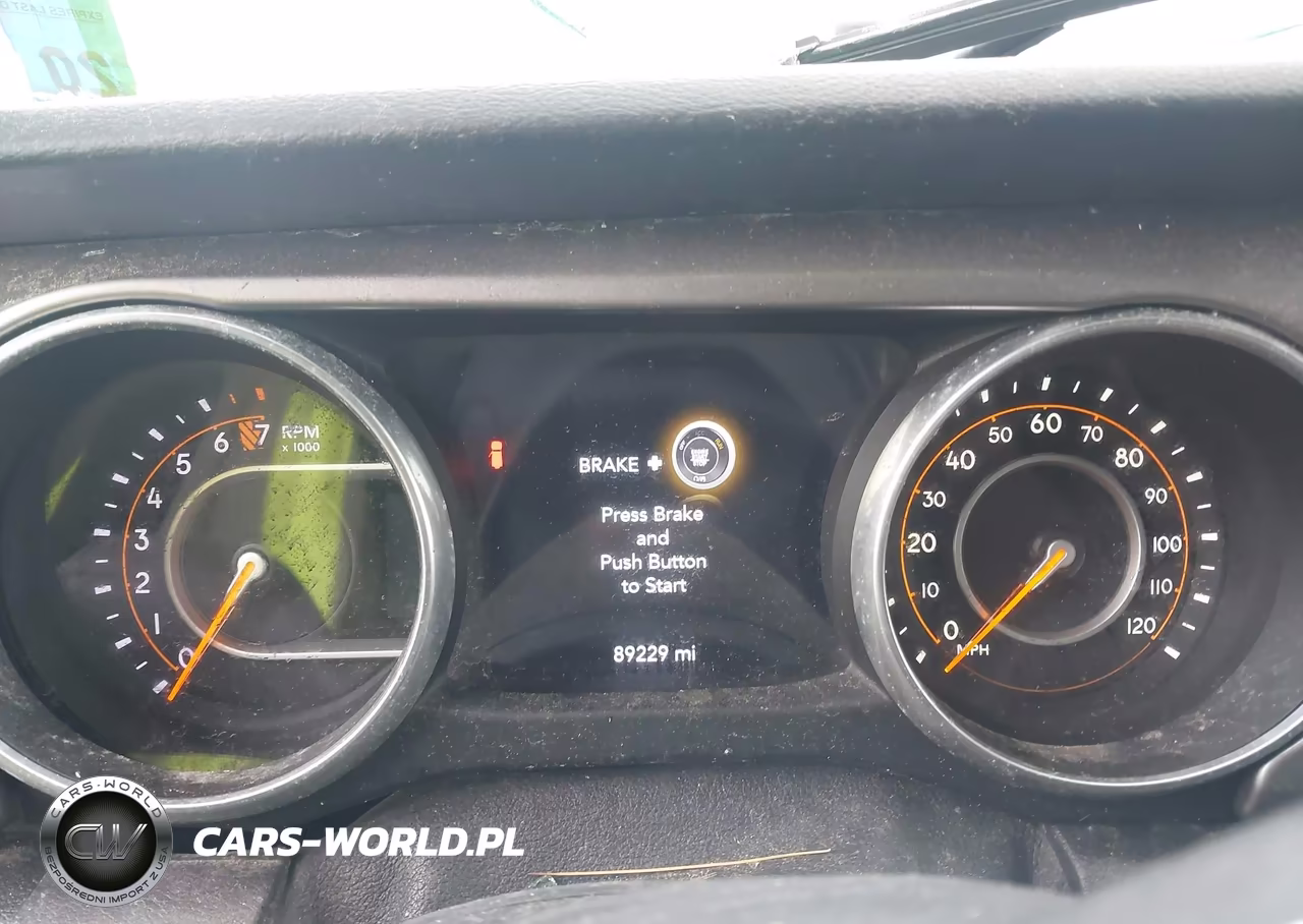 2018 Jeep Wrangler Unlimited Sahara 4X4 VIN:1C4HJXEG4JW231299 - 7