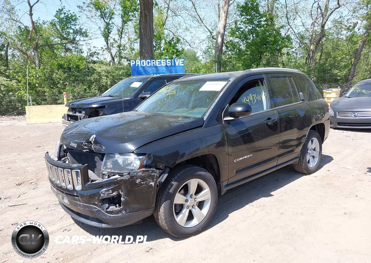 2017 Jeep Compass Latitude 4X4 VIN:1C4NJDEB5HD142711 - 2