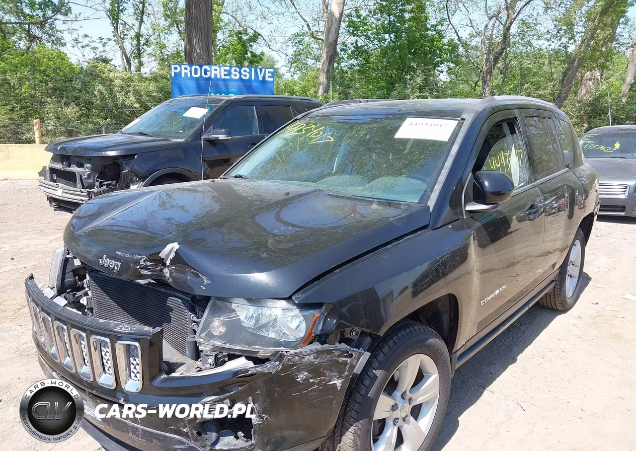 2017 Jeep Compass Latitude 4X4 VIN:1C4NJDEB5HD142711 - 6