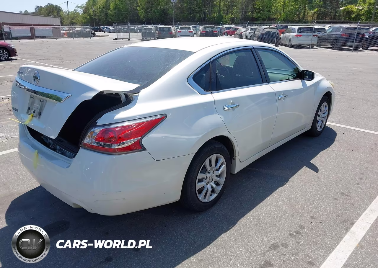 2015 Nissan Altima 2.5 VIN:1N4AL3AP2FC153727 - 4