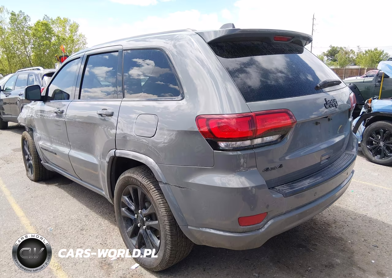 2021 Jeep Grand Cherokee Laredo X 4X4 VIN:1C4RJFAG2MC759935 - 3