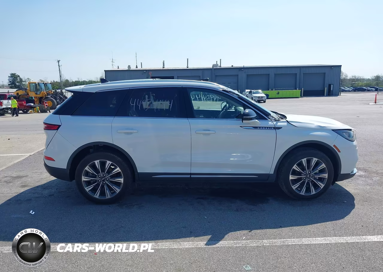 2021 Lincoln Corsair Reserve VIN:5LMCJ2C92MUL17964 - 13