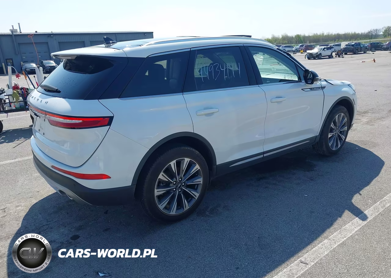 2021 Lincoln Corsair Reserve VIN:5LMCJ2C92MUL17964 - 4