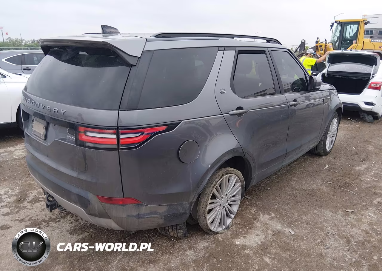 2017 Land Rover Discovery Hse VIN:SALRRBBK2HA013242 - 4