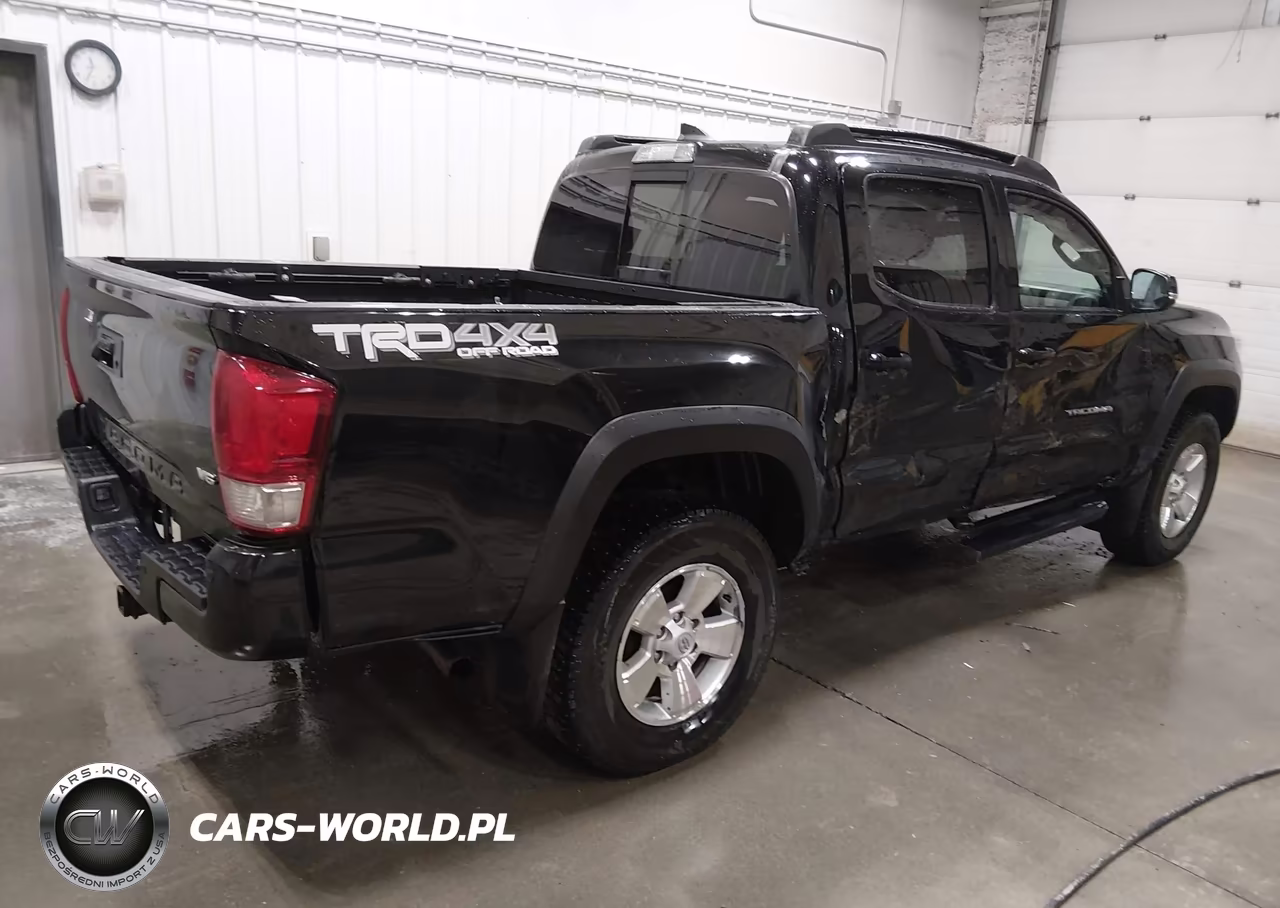 2017 Toyota Tacoma Trd Off Road VIN:5TFCZ5AN1HX098548 - 4