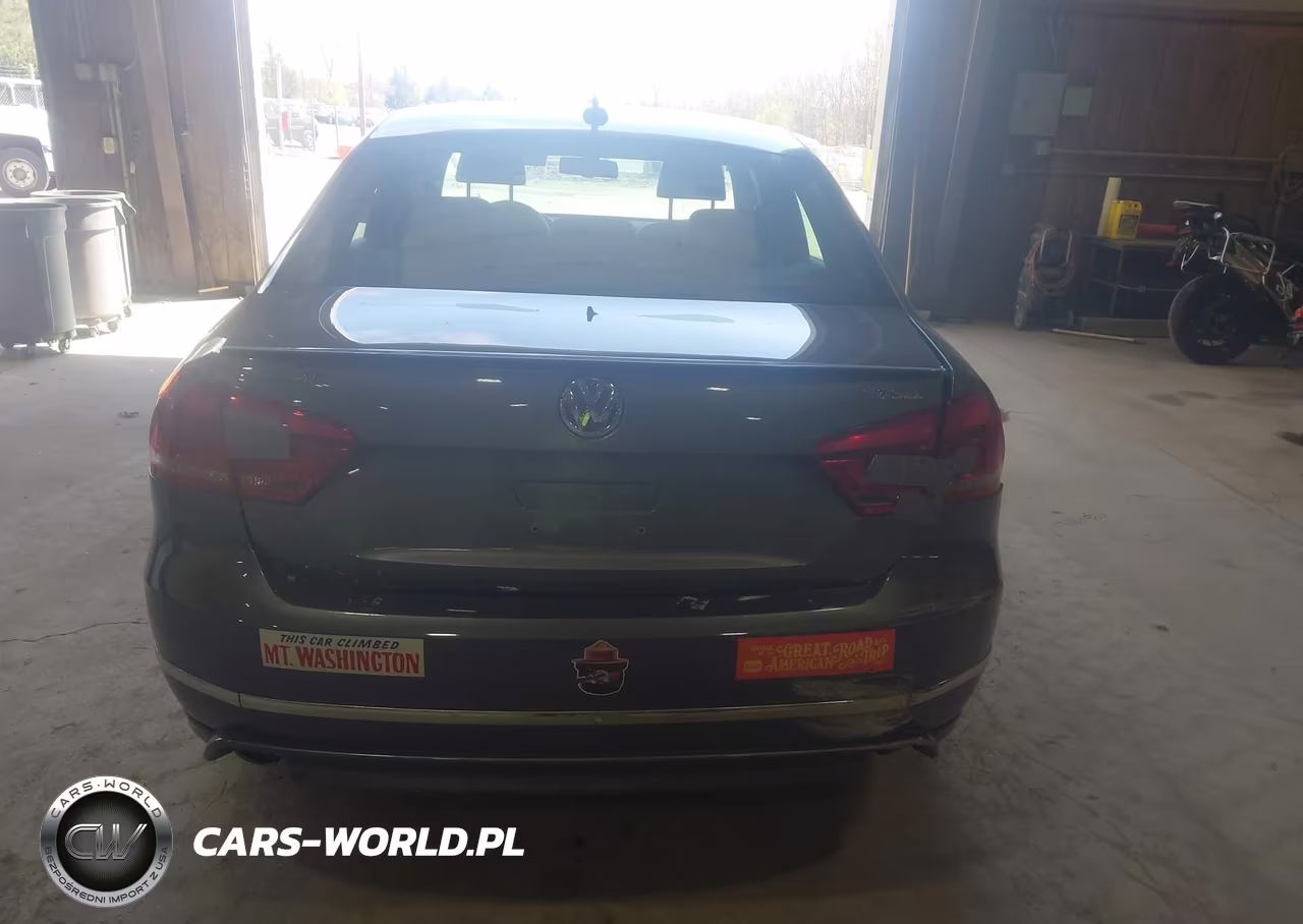 2015 Volkswagen Passat 3.6L V6 Sel Premium VIN:1VWCM7A34FC054800 - 16