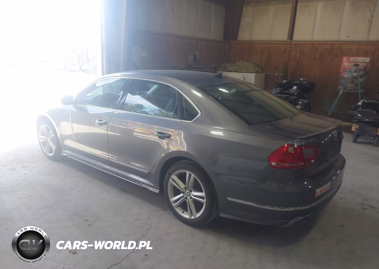 2015 Volkswagen Passat 3.6L V6 Sel Premium VIN:1VWCM7A34FC054800 - 3