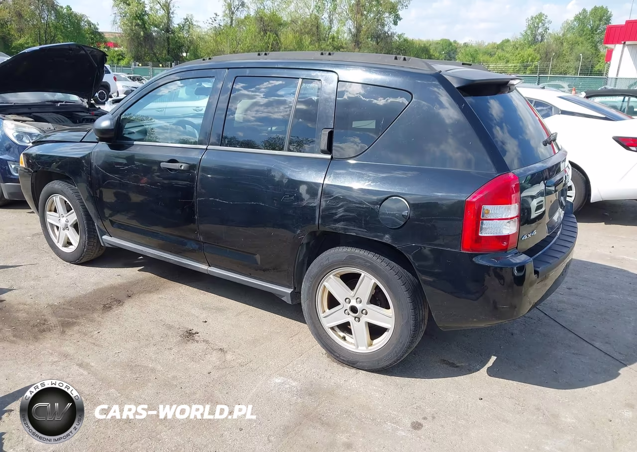 2007 Jeep Compass Sport VIN:1J8FF47W87D122420 - 3