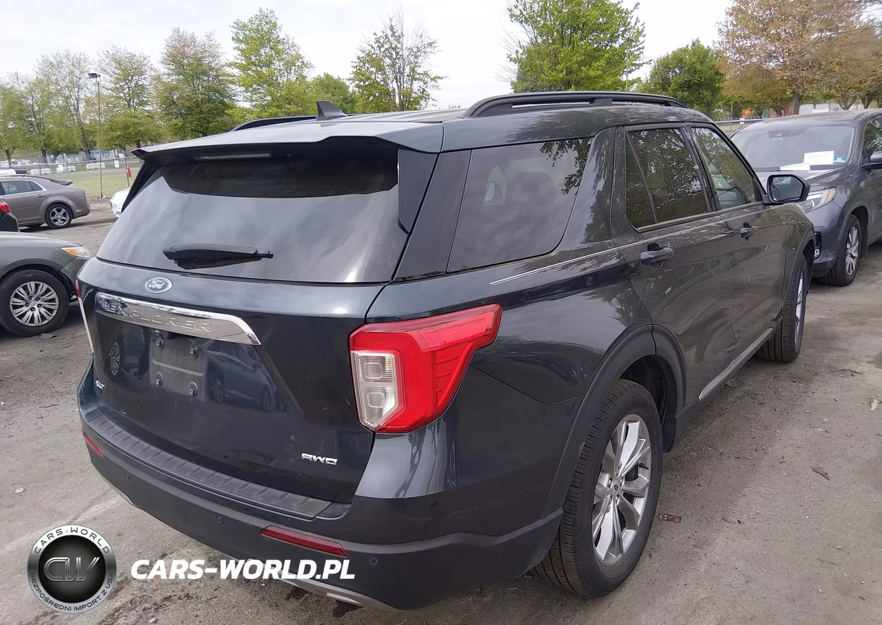 2022 Ford Explorer Xlt VIN:1FMSK8DH9NGA35261 - 4