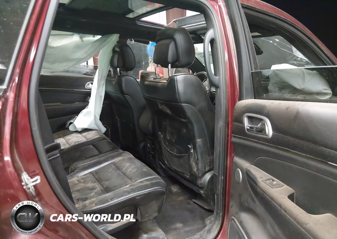 2018 Jeep Grand Cherokee High Altitude 4X2 VIN:1C4RJECG2JC246705 - 8