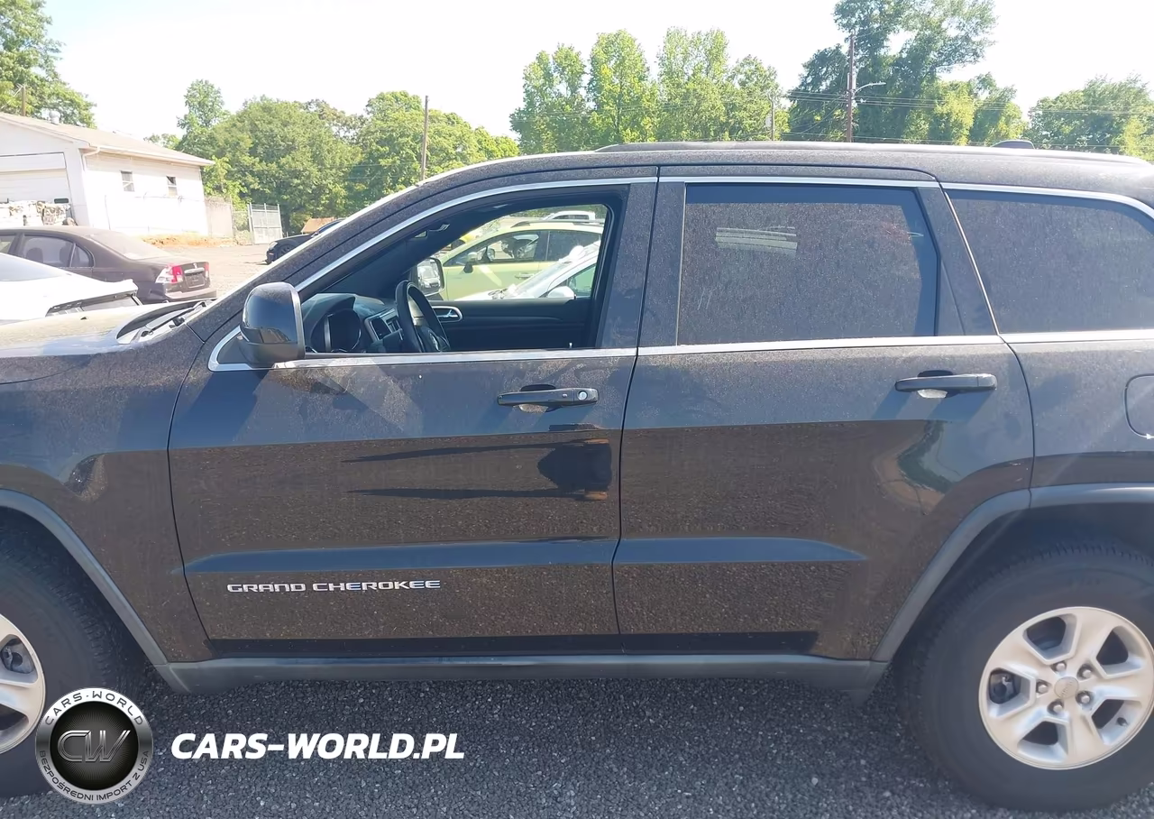 2014 Jeep Grand Cherokee Laredo VIN:1C4RJFAG9EC301925 - 14