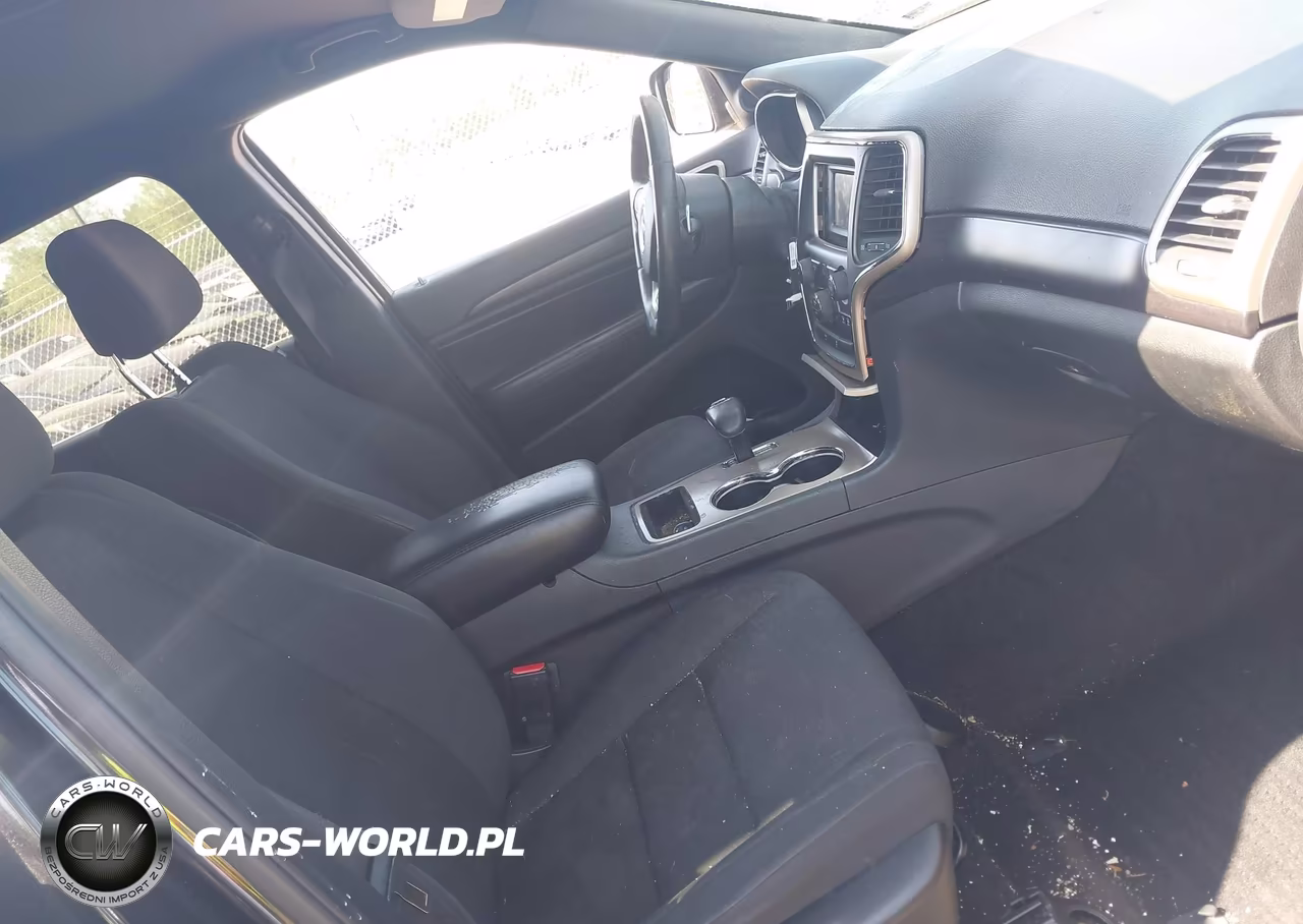 2014 Jeep Grand Cherokee Laredo VIN:1C4RJFAG9EC301925 - 5